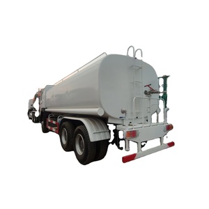 Autocisterna di Seconda Mano con Telaio Sinotruck HOWO per Carichi Pesanti, con Eccellenti Prestazioni di Tenuta - Product Image 1
