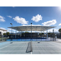 Structures de toiture tendue en PVDF directement de l'usine, toit de tente sportive résistant aux UV pour terrains de sport extérieurs et aires de jeux