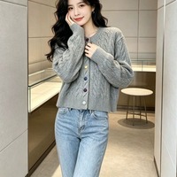 Nouvelle Collection Automne Hiver 2026 – Cardigan Court en Maille Torsadée pour Femme, Col Rond, Boutons Colorés, Taille Unique, Coupe Décontractée, Idéal au Quotidien