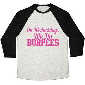 Los miércoles hacemos burpees, camiseta de béisbol unisex de mezcla triple - Product Image 3