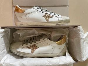 รองเท้ากีฬาสไตล์ลำลองสำหรับผู้ชายที่หรูหราและอเนกประสงค์ ลายดาว ดีไซน์เงางาม รองเท้าเดินสบาย ใช้กลางแจ้ง - Product Image 3