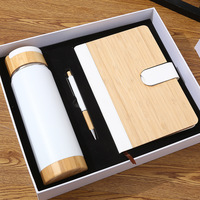 Ensemble cadeau d'affaires écologique de style chinois avec un ensemble de carnets en bambou pour les banquets et les réunions annuelles