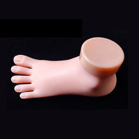 Outil professionnel de formation des ongles de haute qualité mains de pratique de manucure mobiles flexibles souples pour l'impression de bricolage dans les salons de manucure