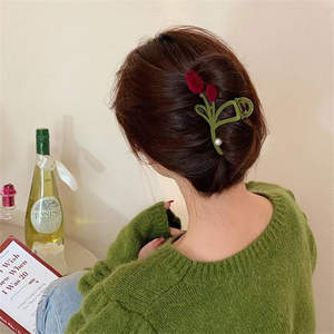 Pinza de Pelo con Flor de Terciopelo Rojo para Otoño e Invierno, Accesorios para el Cabello Diarios para Mujer, Temperamento Dulce, Pinza de Pelo Grande con Flor de Peluche - Product Image 6
