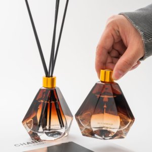 Aikun Custom Luxury Home Fragrance 100ml Glass <b>Reed</b> <b>Diffuser</b> Set With Modern Design Private Label for Wedding Boxed Perfume - Product Image 4