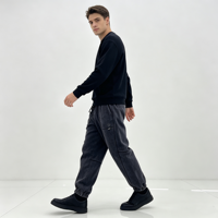 Jean délavé homme gris foncé, taille élastique, coupe ample, poches plaquées, bas de jambe élastiques, cordon de serrage