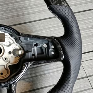พวงมาลัยคาร์บอนพร้อมตัวเปลี่ยนเกียร์ชิ้นส่วนภายในรถยนต์แบบ F1 GTI สำหรับ <span class=keywords><strong>VW</strong></span> CC POLO T5 Tiguan MK 6 Mk2 GTI - Product Image 2