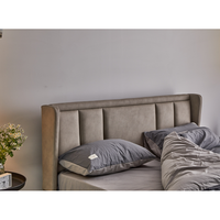 Cadre de lit en métal avec tête de lit haute, design nordique minimaliste et luxueux, taille standard