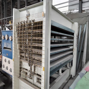 Nouvelle machine à chantourner à cycle court certifiée CE, haute productivité, marque MKW, pour le laminage de panneaux mélaminés - Product Image 3