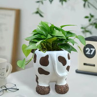 Pot Bunga Hewan Lucu Sapi Dataran Tinggi Resin Figurine Dekoratif Rustic untuk Meja Balkon Halaman Belakang Taman Ornamen Rumah Teras