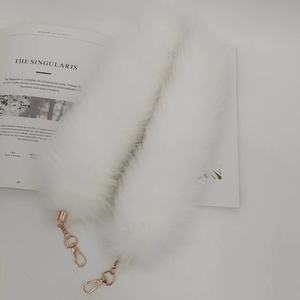 Grande queue de renard blanc et bleu, fournitures de queues colorées naturelles, comme vraie fourrure de renard - Product Image 6