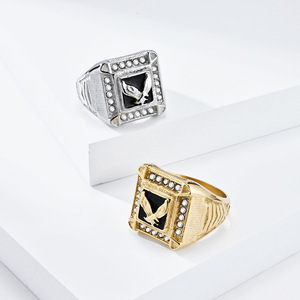 Anillo Cuadrado con Diseño de Águila para Hombre, Acero Inoxidable con Incrustaciones de Oro, Joyería de Moda para Fiestas - Product Image 1