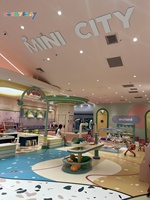 Équipement de terrain de jeu intérieur personnalisé pour enfants, labyrinthe de jeu souple en plastique, parc d'aventure avec grand toboggan pour centres commerciaux, OEM ODM