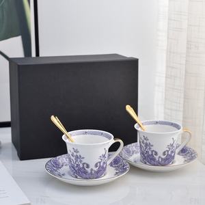 Nouvelle conception, ensemble de 2 tasses en céramique, style occidental européen, ensemble de café droit de luxe avec poignée dorée - Product Image 5