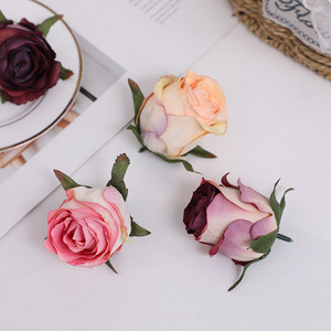Rose Princesse Artificielle Faite à la Main, Durable (3-5 Ans), Décoration Murale en Soie, Matériaux Floraux Élégants pour Mariages et Événements - Product Image 1