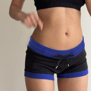 Shorts Deportivos Casuales de Cintura Baja para Mujer, Shorts Transpirables y Ecológicos con Cintura Elástica, Cordón Ajustable y Logotipo Bordado Multifuncional - Product Image 2