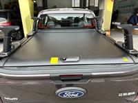 Couverture de lit de camionnette en aluminium à enroulement manuel électrique pour la protection du chargement