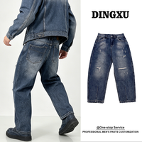 Jean multi-coupures pour homme, denim indigo foncé déchiré, coupe droite, coupe ample, poches pointues, délavé sur les cuisses, pour le quotidien