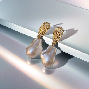 Kadınlar için Vintage Zarif Gümüş İğneli Retro Barok Şekilli İnci Küpeler İnci Sarkıt Basit Düzensiz Toptan Gelin Küpeleri - Product Image 4