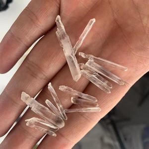 Bán buôn số lượng lớn chữa bệnh tự nhiên đá tháp điểm đá quý rõ ràng Trắng thạch anh điểm tinh thể cột - Product Image 1