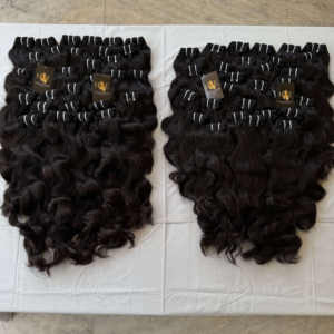 Bundles de cheveux brésiliens vendeur non transformé vente en gros de cheveux humains de temple indien vendeurs de cheveux bruts alignés sur les cuticules en inde - Product Image 1