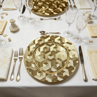 Assiette de présentation élégante de 13 pouces en plastique durable et non toxique avec motif personnalisé pour la décoration de table de fête, de mariage ou de banquet