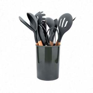 Ensemble d'ustensiles de cuisine en silicone écologiques de 12 pièces avec seau de rangement et spatule à manche en bois - Product Image 1