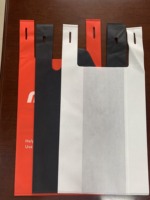 Sacs en non-tissé PP pour t-shirts, sacs réutilisables pour les courses avec poignée découpée, sacs promotionnels écologiques, vente en gros