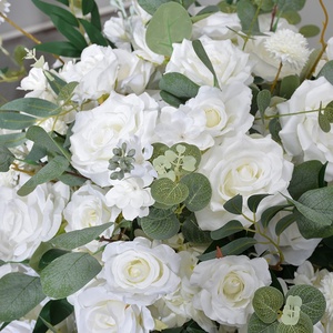 KEWEI-J939 Bouquet de fleurs artificielles avec feuilles d'eucalyptus vertes et <span class=keywords><strong>roses</strong></span> blanches pour centre de table de mariage - Product Image 6