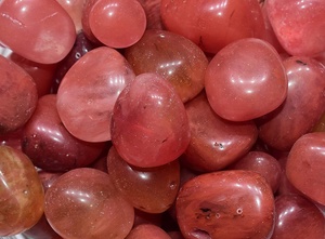 หินควอตซ์เชอร์รีหินคริสตัลรักษาสมดุลจักระธรรมชาติ - Product Image 5