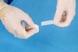 Plester Medis Film Polietilen Berpori atau Kain Nonwoven Merek 3L Bersertifikat CE 910cmX1.25cm - Product Image 6