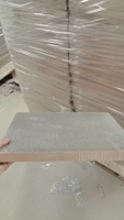 Jouet de griffoir de papier ondulé de recharge de carton de griffoir de chat interactif pour l'amusement félin