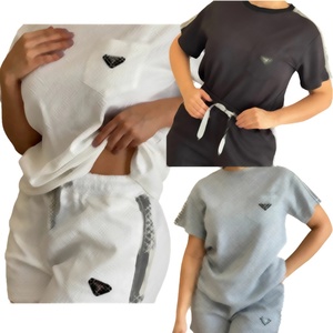 Conjunto de Verano de Dos Piezas para Mujer, Marca de Lujo, Shorts por Encima de la Rodilla, Estampado en Relieve, Manga Corta, 100% Algodón - Product Image 6