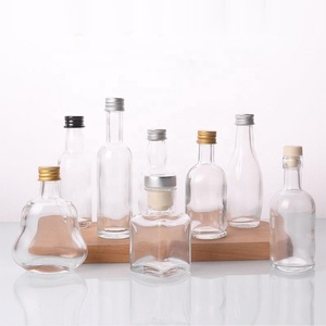 Beaucoup de styles de mini bouteilles en <span class=keywords><strong>verre</strong></span> d'alcool miniatures de 50ml avec bouchons/bouchons pour whisky vodka brandy - Product Image 2