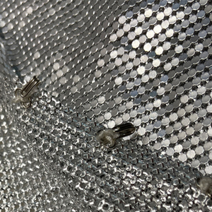 Crop Top de malla de aluminio hecho a mano para mujer, Top Sexy plateado metálico, Top de lujo con cuello de corona de lentejuelas, Top sin mangas con cadena para mujer - Product Image 6