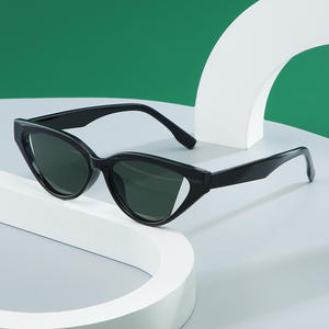 Lunettes de soleil œil de chat personnalisées de style européen et américain pour femmes, verres PC UV400, monture noire, tendance Instagram, haut de gamme - Product Image 3