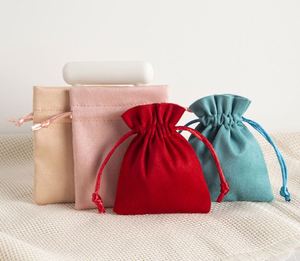 Sac cadeau en velours suédé coloré avec cordon de serrage et logo promotionnel - Product Image 6