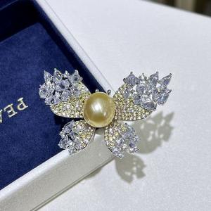 Broche papillon féerique en micro-zircon de qualité 5A Zhenyun, incrustée de perles d'eau douce naturelles, fleur de poitrine, tendance - Product Image 5