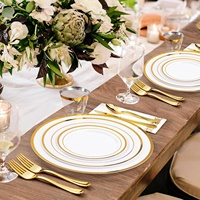 Lot de 25 assiettes de présentation blanches de 12 pouces avec bordure dorée, assiettes de présentation pour assiettes à dîner, assiettes en plastique pour mariage, fête, Nouvel An