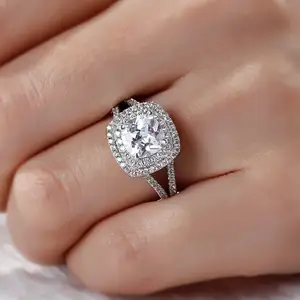 골드 도금 헤일로 분할 생크 쿠션 컷 925 스털링 실버 웨딩 약혼 반지 CZ 다이아몬드