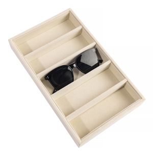 Bandeja de exhibición de lujo de terciopelo <span class=keywords><strong>para</strong></span> gafas de sol, organizador apilable de 5 ranuras, estuche de tela suave premium <span class=keywords><strong>para</strong></span> guardar gafas en cajones - Product Image 2