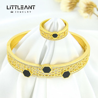 Ensemble bracelet et anneaux décorés de trèfle à quatre feuilles en laiton plaqué or 18 carats non terni pour filles