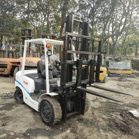 Offre Spéciale Chariot Élévateur Contrepoids TCM TCM30 3 Tonnes d'Occasion à Moteur Diesel, Propulsion Arrière, Longueur Fourche 1070mm, Modèle 2021, Garantie 6 Mois, Faible Kilométrage
