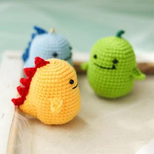 Kit de fabrication de porte-clés en forme de petit dinosaure en <span class=keywords><strong>crochet</strong></span> fait main, matériel en laine, manuel en anglais, tutoriel vidéo, à partir de 6 ans - Product Image 2