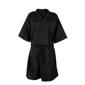 Robe de Salon de Coiffure en Polyester Imperméable avec Logo Personnalisé pour Salon de Beauté Spa avec Poches Kimono Client Spa Robe Smock - Product Image 3