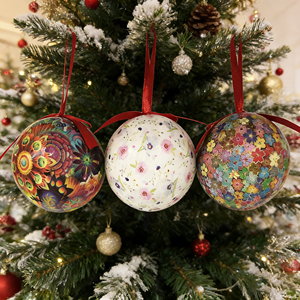 Breloque en mousse personnalisable à motif floral rétro coloré - Ornement de Noël pour sapin et décoration festive de la maison - Product Image 1