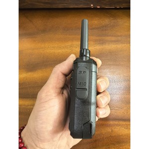 Radio Walkie Talkie WLN 400-470MHz con Batería de Litio de 6000mAh, Largo Alcance, Portátil, para Uso en Obras de Construcción y Montaña - Product Image 3