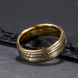 Anillo de Joyería de Moda para Mujer, Anillo de Acero Inoxidable Chapado en Oro, Anillo de Compromiso Hueco - Product Image 2