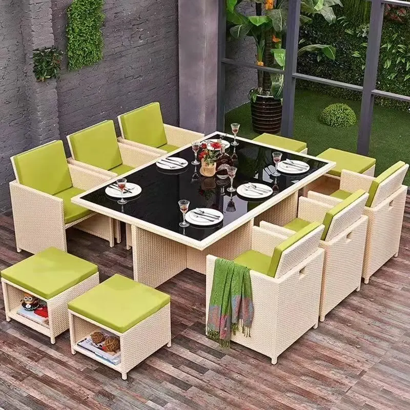 Moderne Außenbereichsgartenmöbel Weide-Tisch- und Stühl-Set Restaurant-Rattan-Esstischset