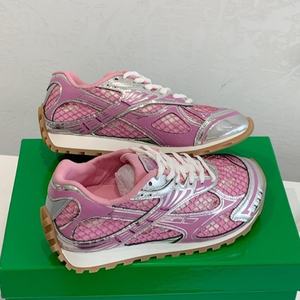 Zapatillas Deportivas de Diseño en Cuero Genuino con Cordones, Punta Cerrada, Color Rosa, Antideslizantes, Líneas Elegantes, Estilo Retro para Uso Diario - Product Image 1